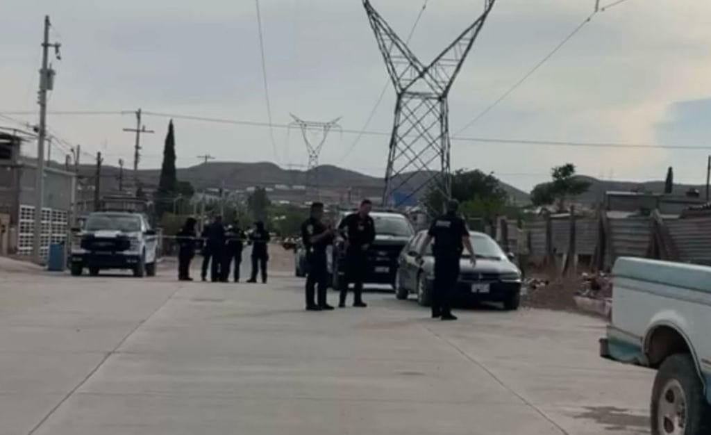 Un sujeto logró huir semidesnudo de una vivienda en Chihuahua donde él y otra persona fueron retenidos contra su voluntad