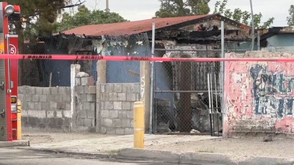 Muere mujer atrapada en incendio en la colonia Salvárcar