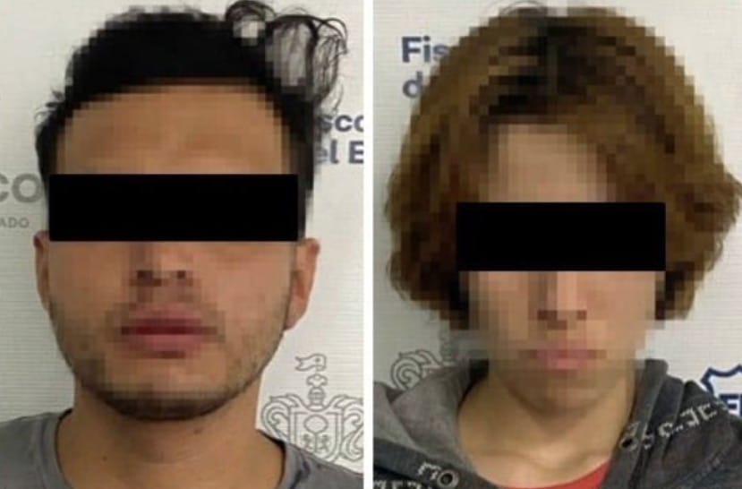 Los presuntos responsables amenazaron con un cuchillo a un empleado; permanecerán en prisión preventiva durante un año