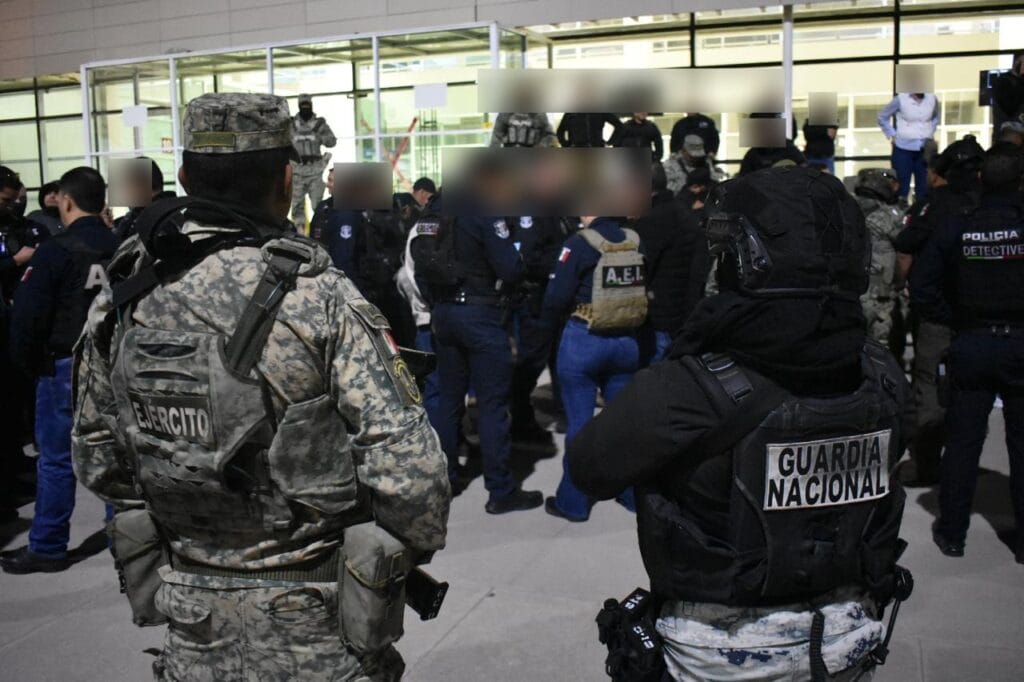 Caen cinco en megaoperativo en Juárez; aseguran armas, droga, dinero y vehículos