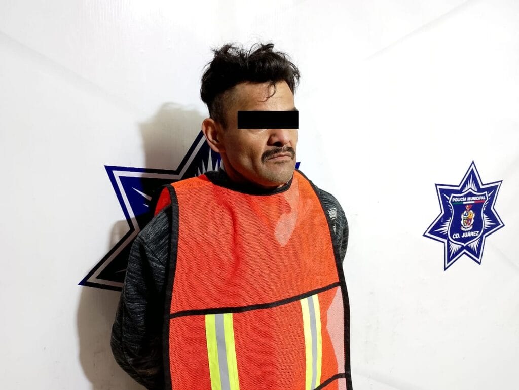 Detienen a sujeto mientras manipulaba el cuerpo dentro de una tapia